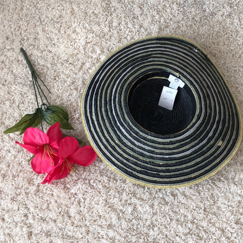 Hat - Picture 2 of 3